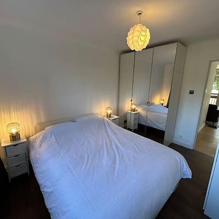 Homely Apartment & Thames View London Exteriör bild