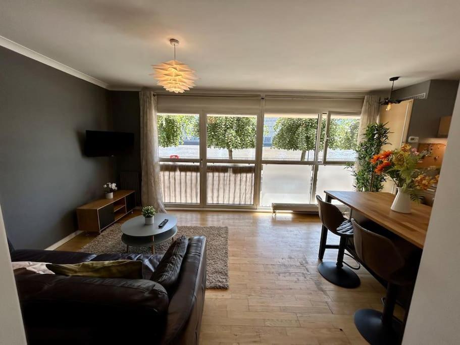 Homely Apartment & Thames View London Exteriör bild